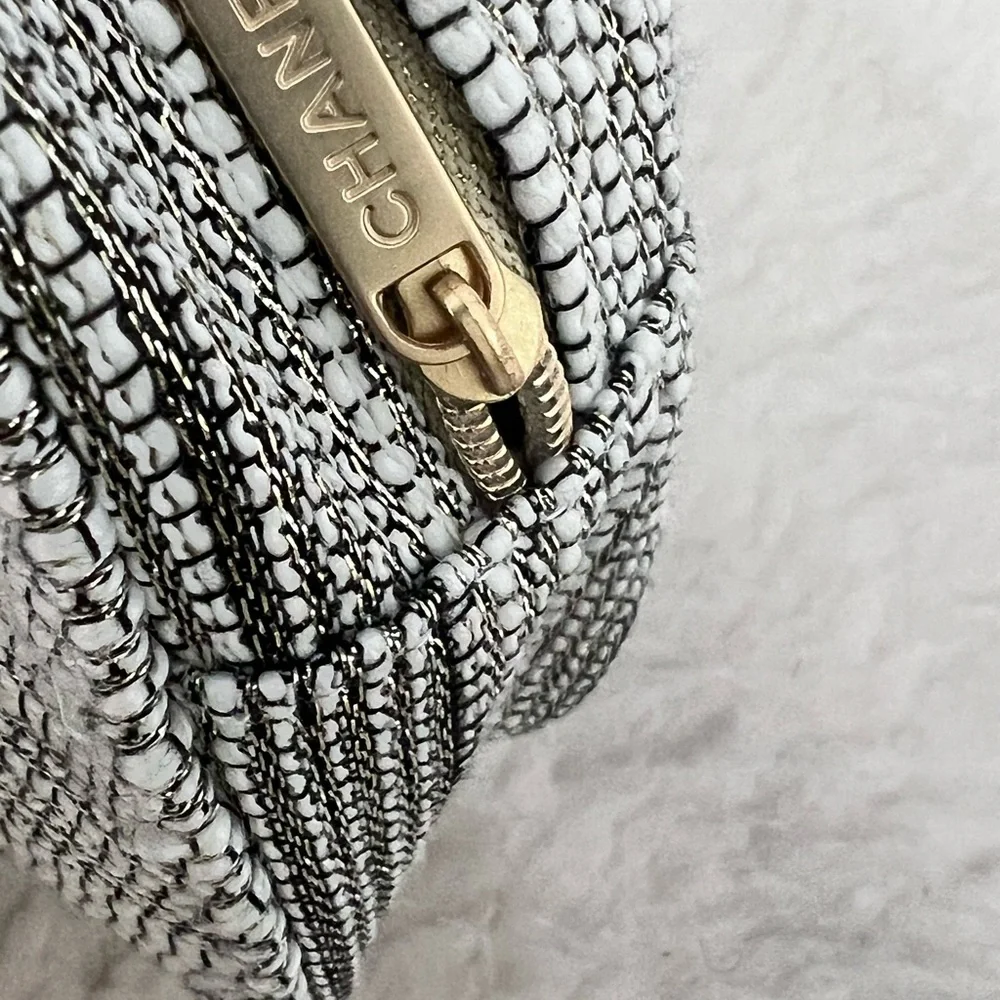 Chanel Black and White Cosmetic Bag with Textured Design - Picture 10 of 12